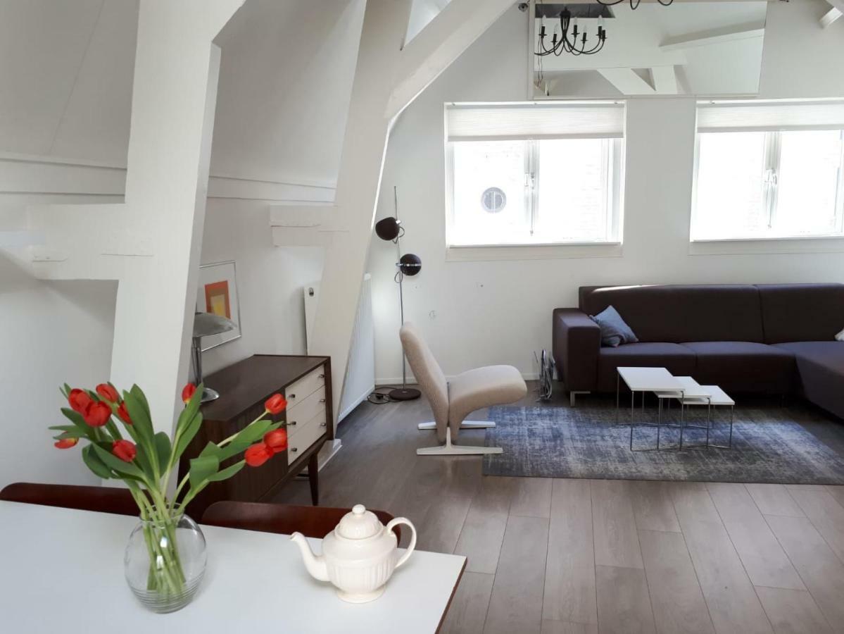 דירות Tiny Monumental House In Down Town ליידן מראה חיצוני תמונה